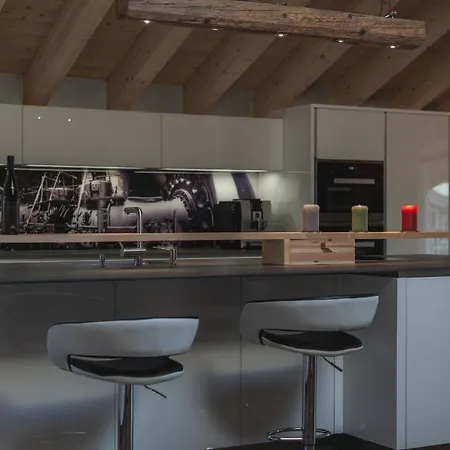 Joe's Place - Luxury Lifestyle *