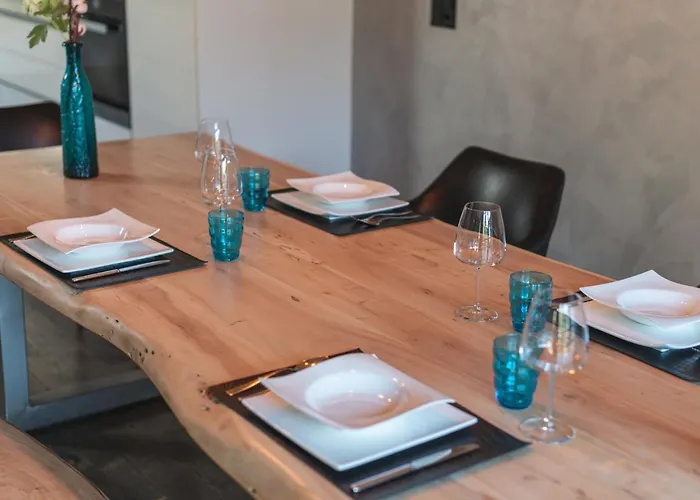 Joe's Place - Luxury Lifestyle