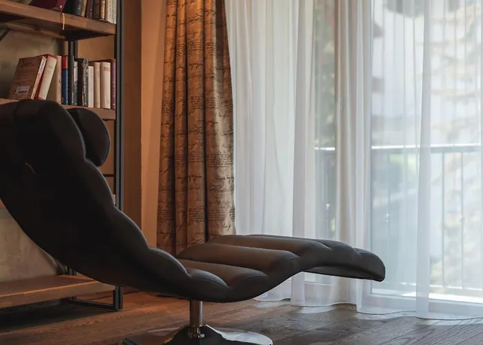 Joe's Place - Luxury Lifestyle